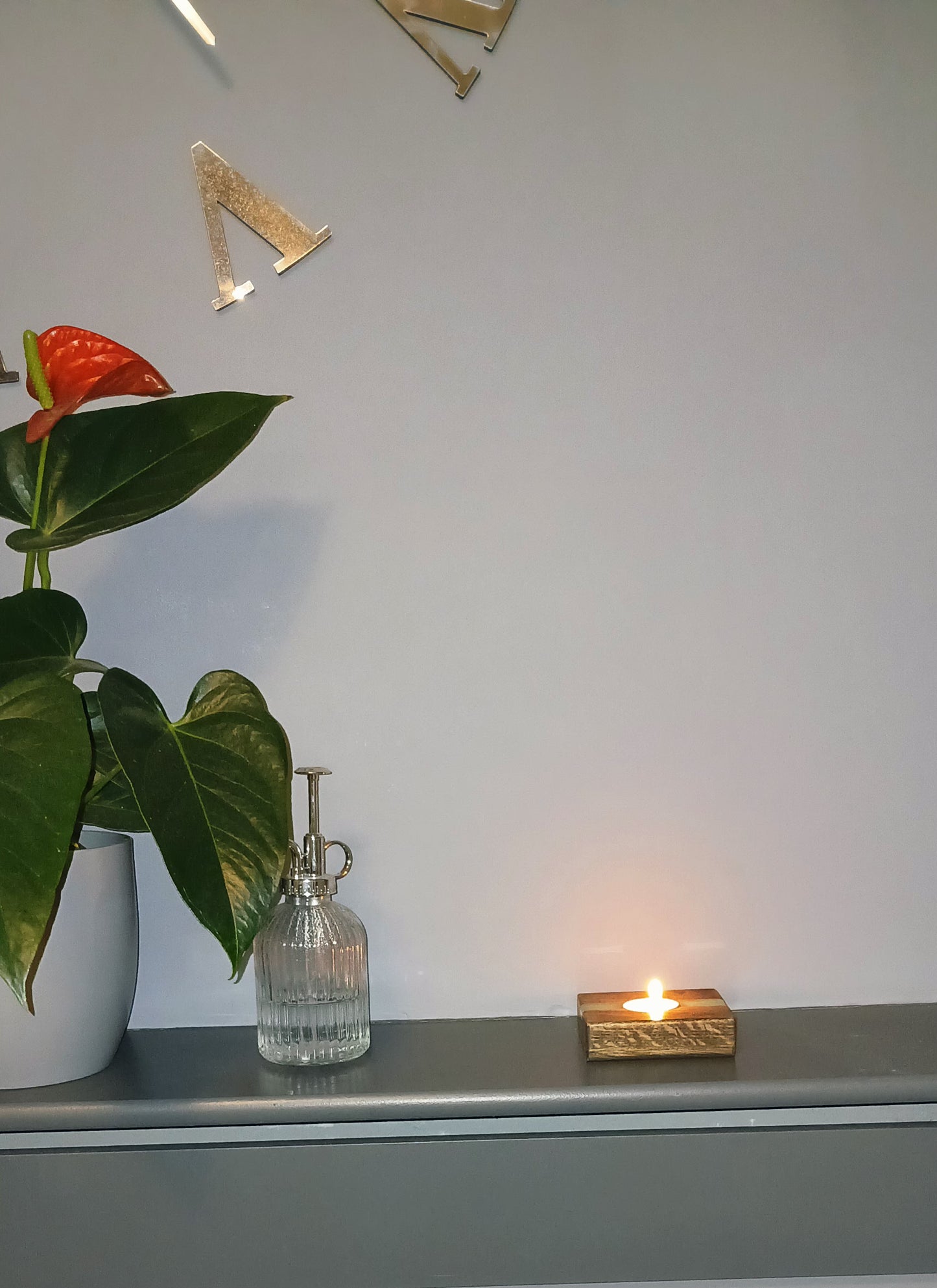 Solid oak tea light holder