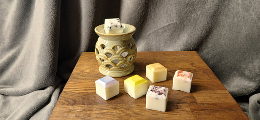 Beige Candle Melt Burner & sweet Variety Pack Melts
